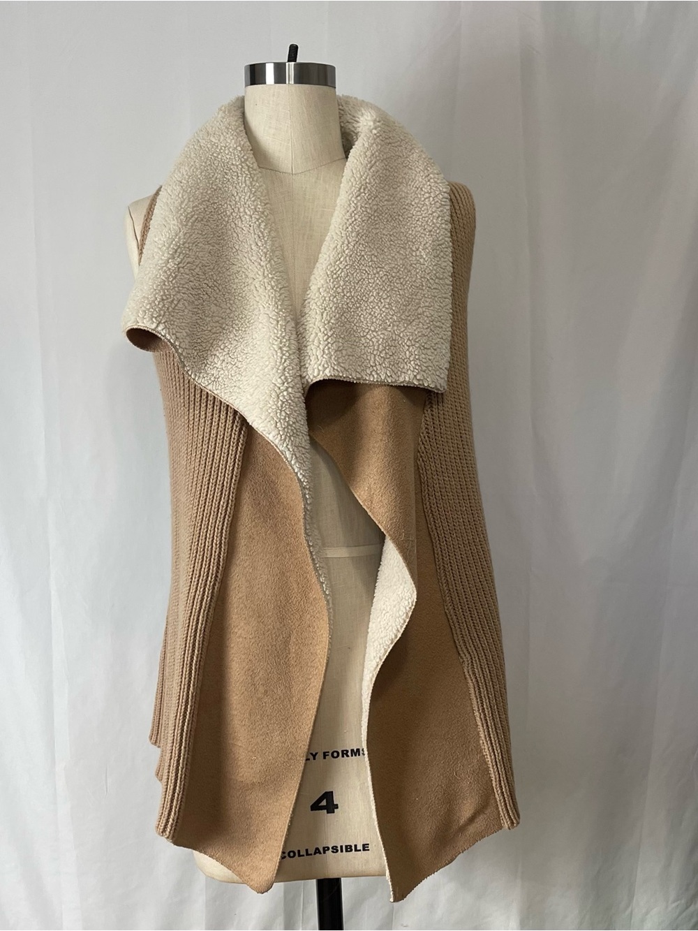 Quinn Women's Tan Knit Vest faux suede fur with Sherpa Collar size Small soft